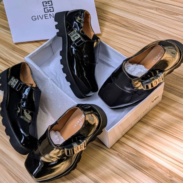 CHAUSSURE GIVENCHY PARIS