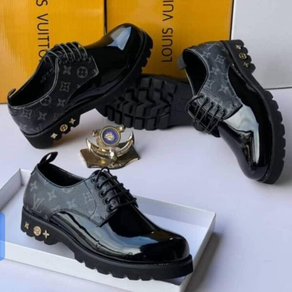 CHAUSSURE LOUIS VUITTON